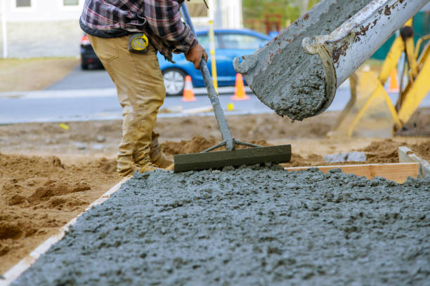 Best Concrete Walkway Installation  in Bellevue, IA